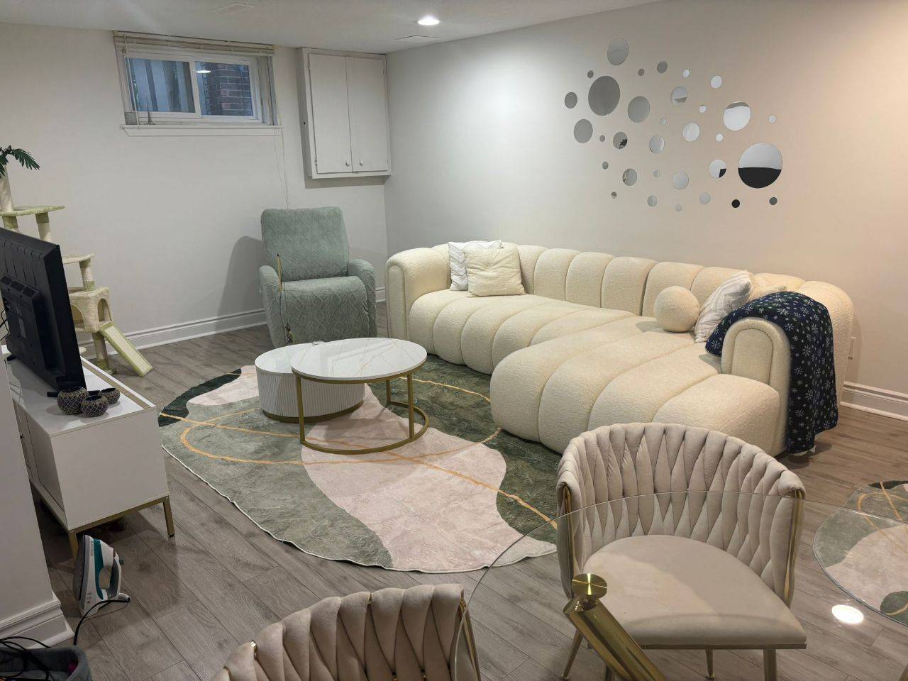 Richmond Hill, ON L4C 4L7,134 Oxford ST