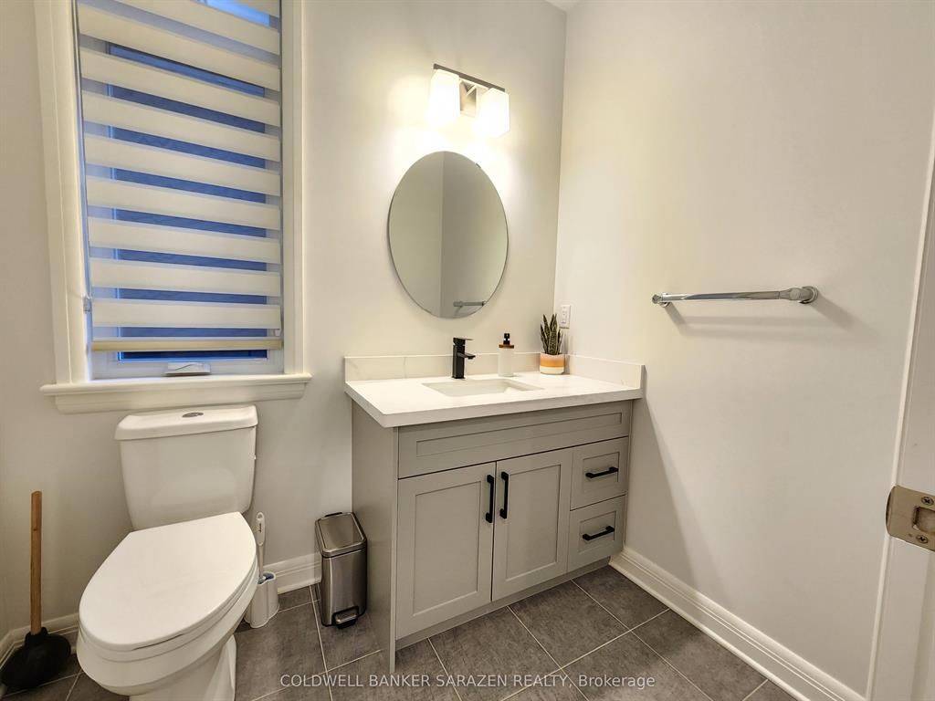 Barrhaven, ON K2J 6S2,22 Stanhope CT