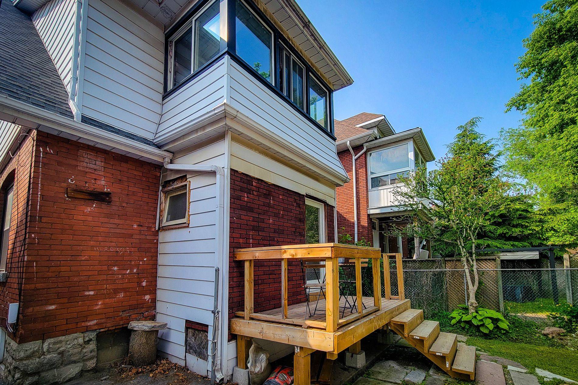 Hamilton, ON L8M 2W4,63 Carrick AVE