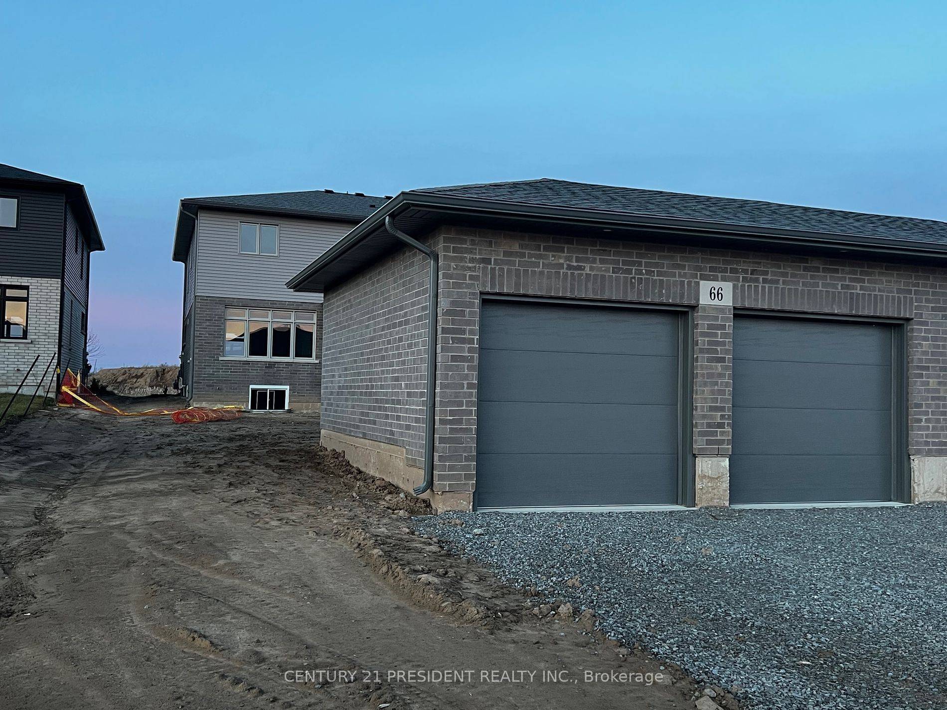 Pelham, ON L3B 5N5,66 Summersides BLVD