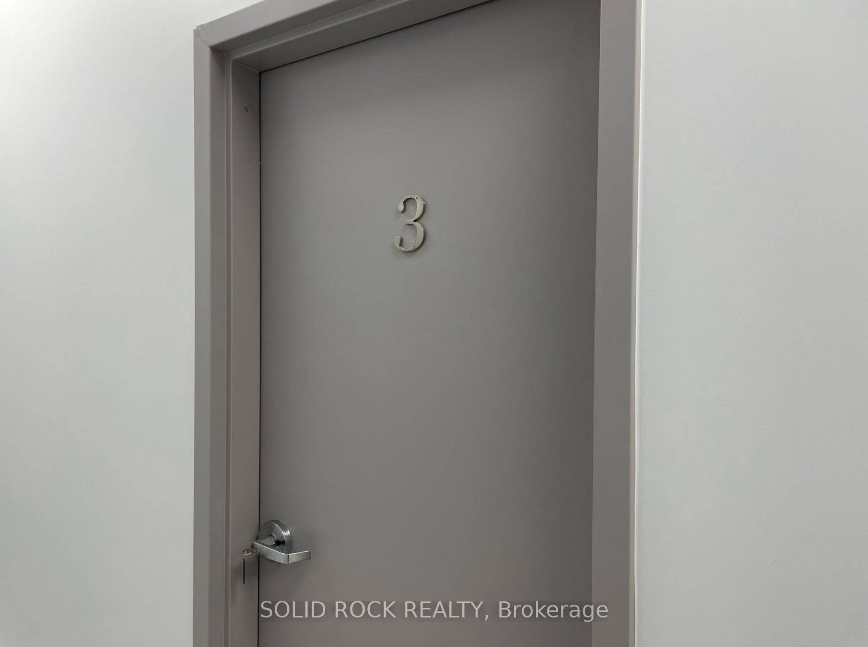 Brockville, ON K6V 1B1,48 King ST E #203