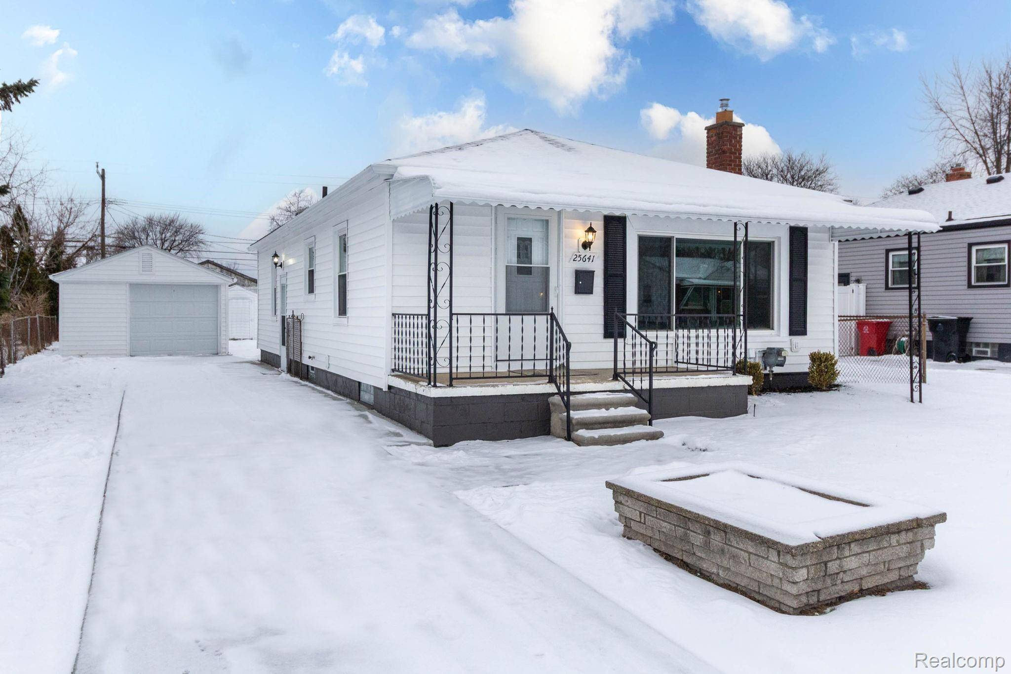 Roseville, MI 48066,25641 Rose ST