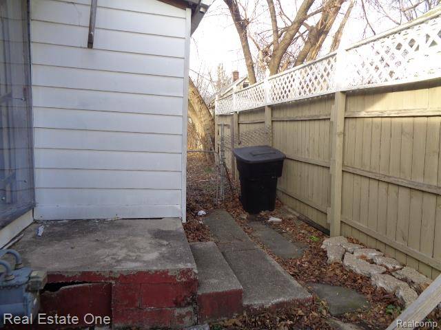 Detroit, MI 48205,14995 Maddelein ST