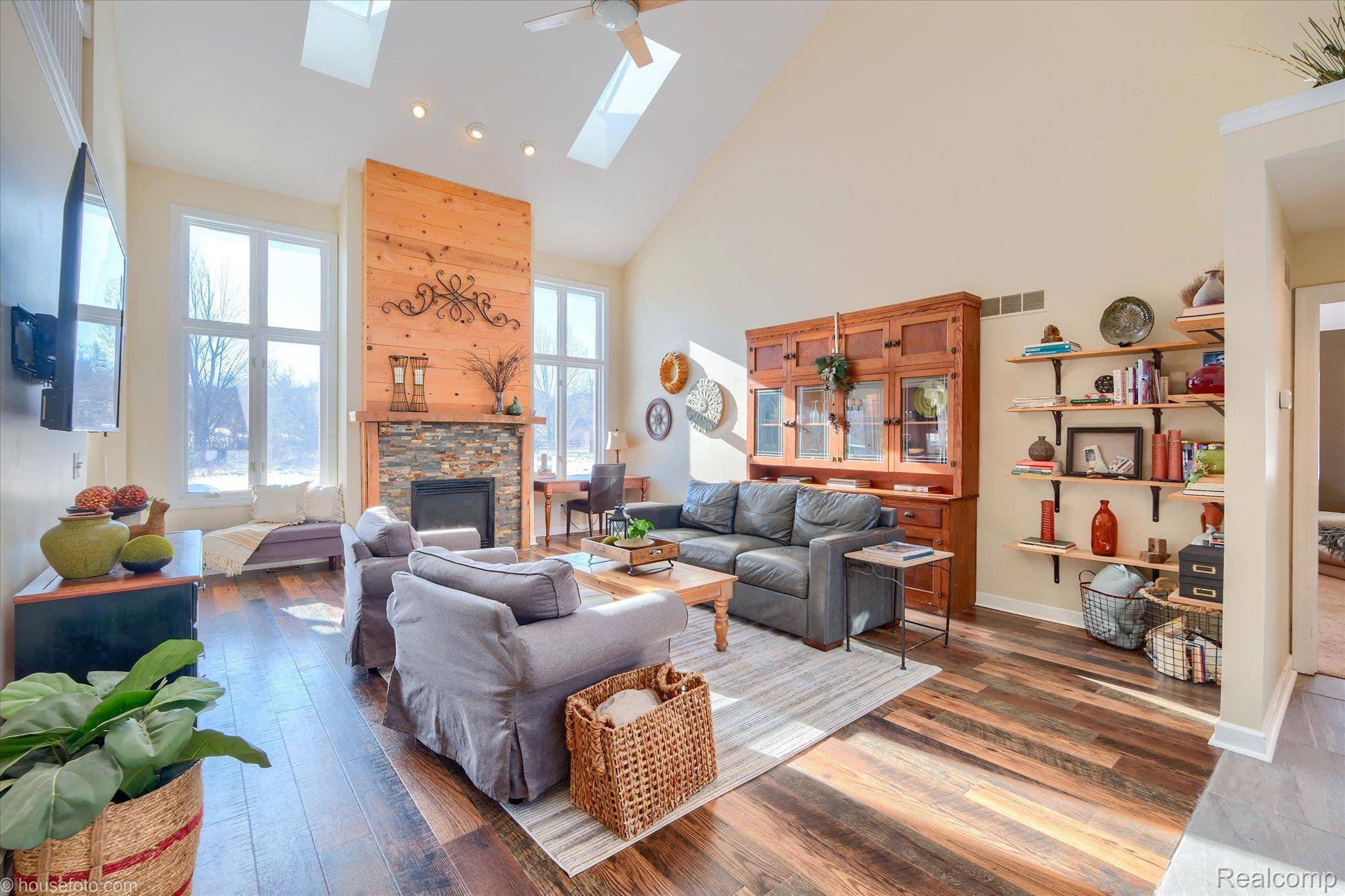 Oxford, MI 48370,2051 E Oakwood RD