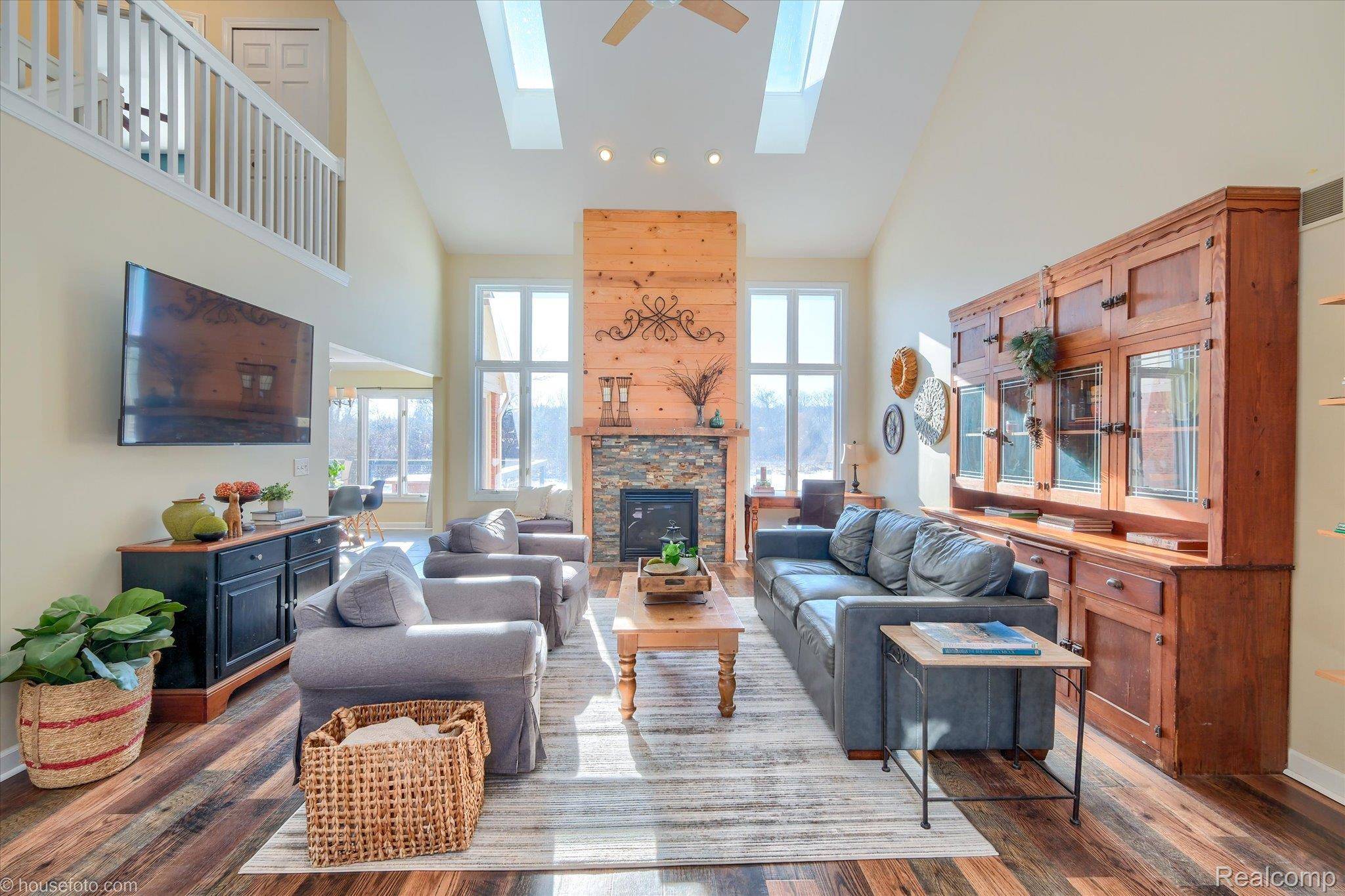 Oxford, MI 48370,2051 E Oakwood RD