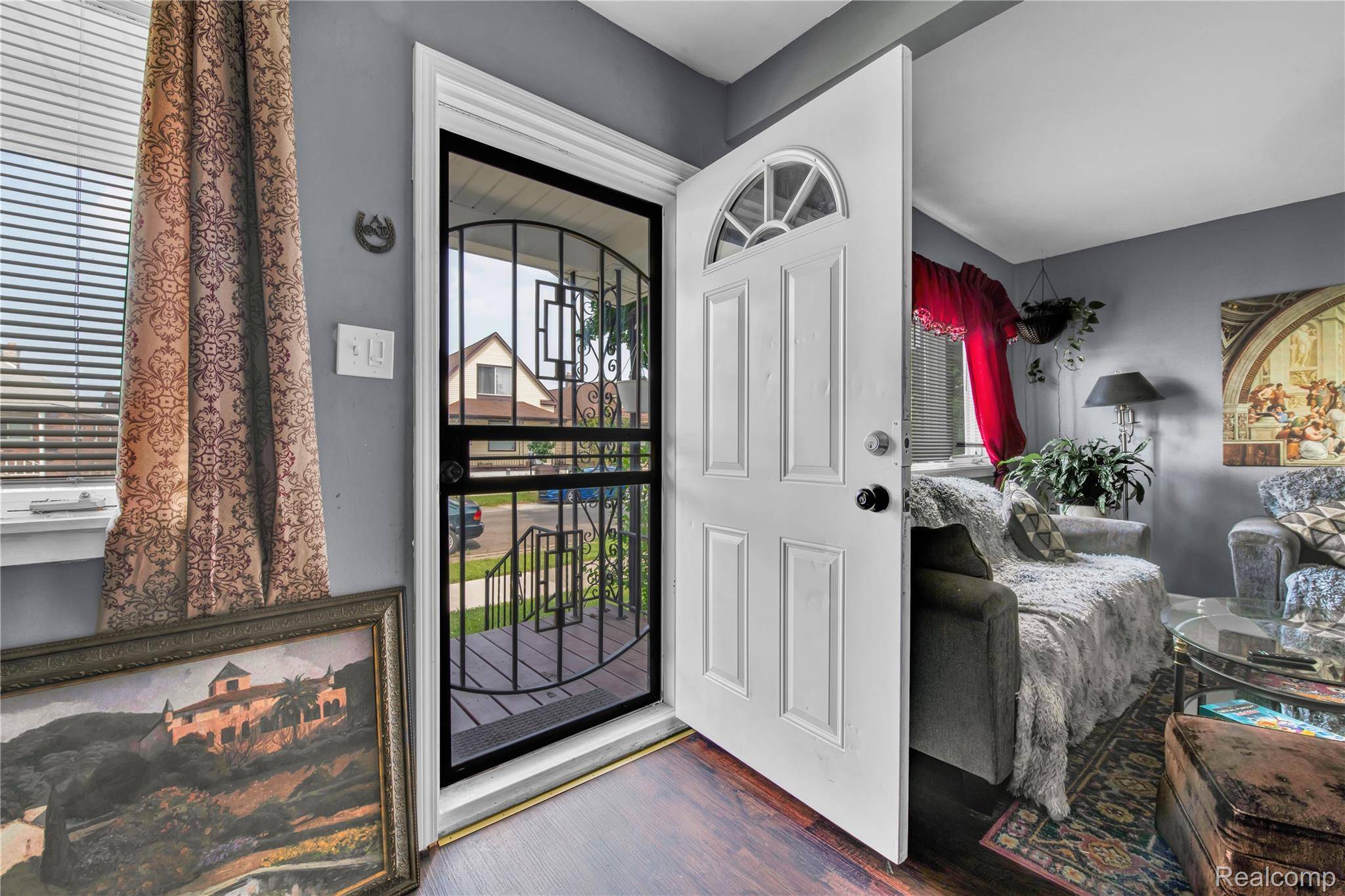 Hamtramck, MI 48212,12099 Klinger ST