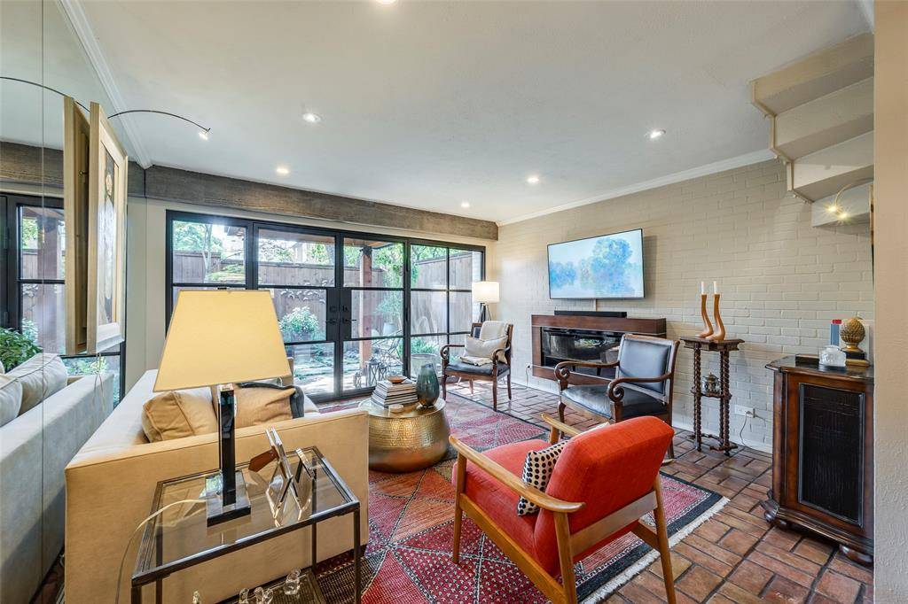 Dallas, TX 75219,3631 Hawthorne Avenue