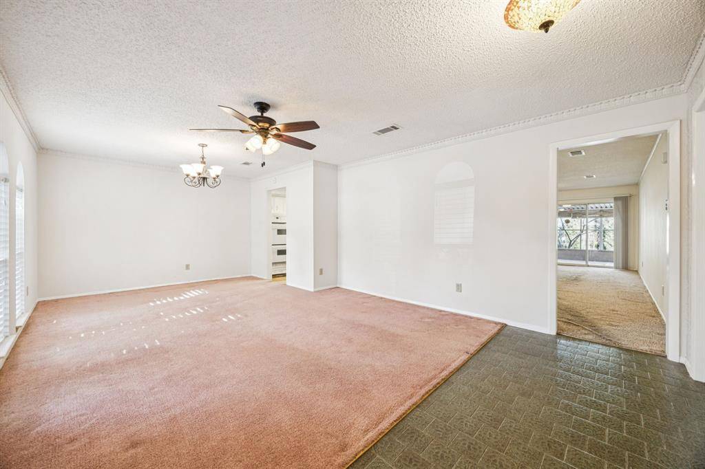 Hurst, TX 76053,816 Donna Drive