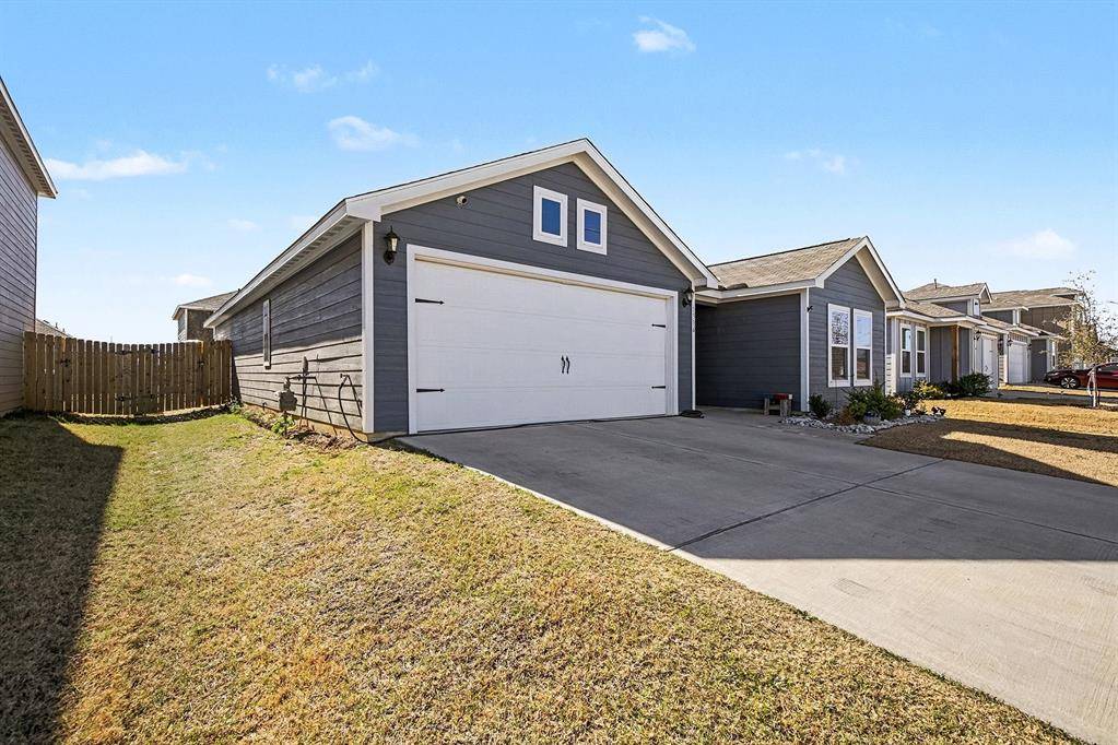 Fort Worth, TX 76140,1316 Redpine Drive