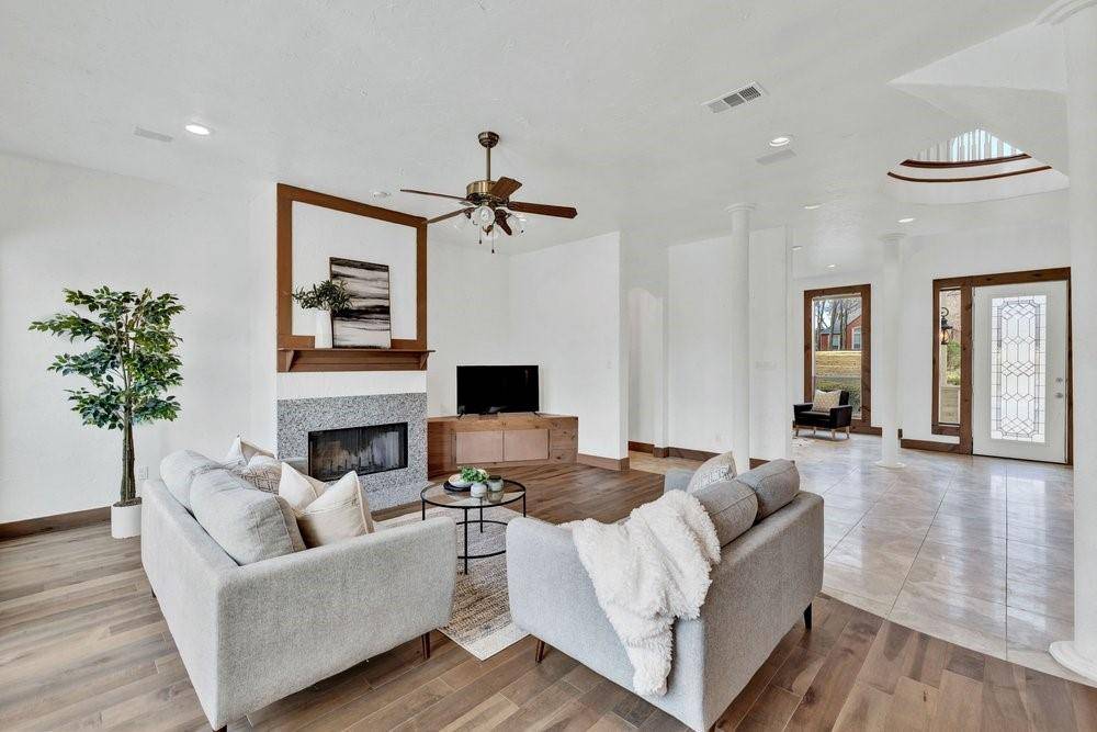 Cedar Hill, TX 75104,324 Rolling Oaks Ridge