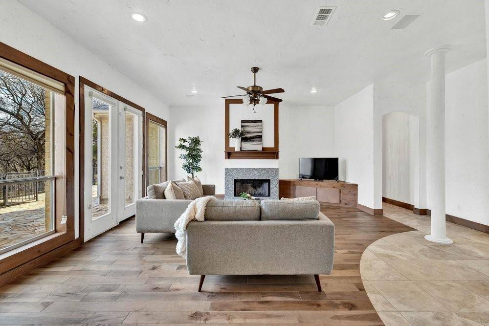 Cedar Hill, TX 75104,324 Rolling Oaks Ridge