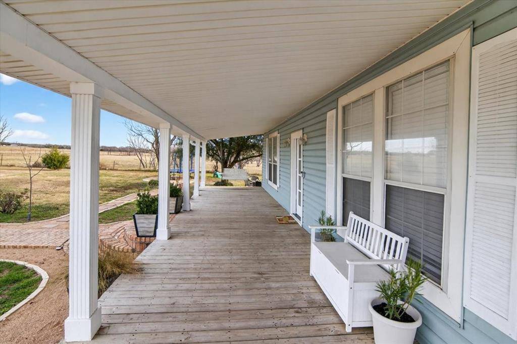 Elm Mott, TX 76640,278 Leuschner Road