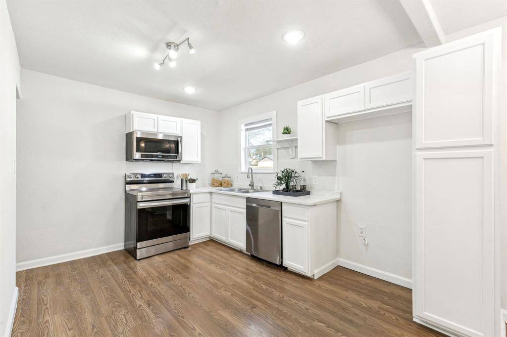 Dallas, TX 75208,1231 S Edgefield Avenue