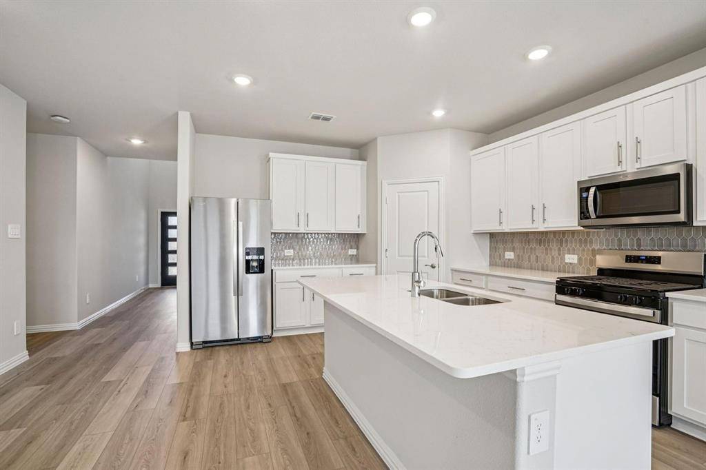 Mckinney, TX 75069,504 Midnight Oak Drive