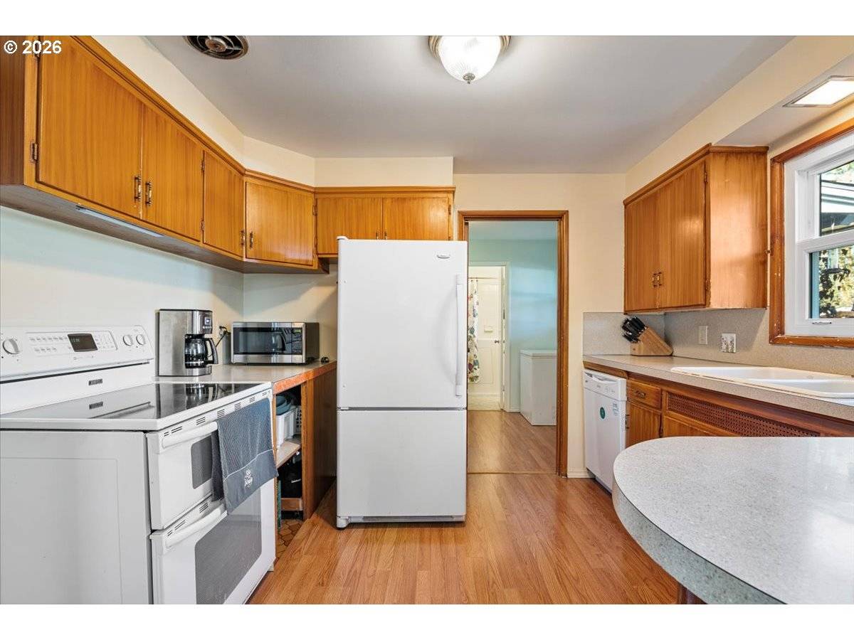 Sweet Home, OR 97386,760 SE BIRCH ST