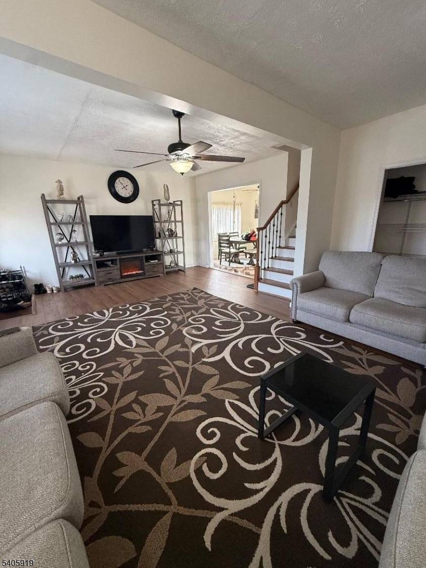 Woodbridge Twp., NJ 07001,33 W Park Ave