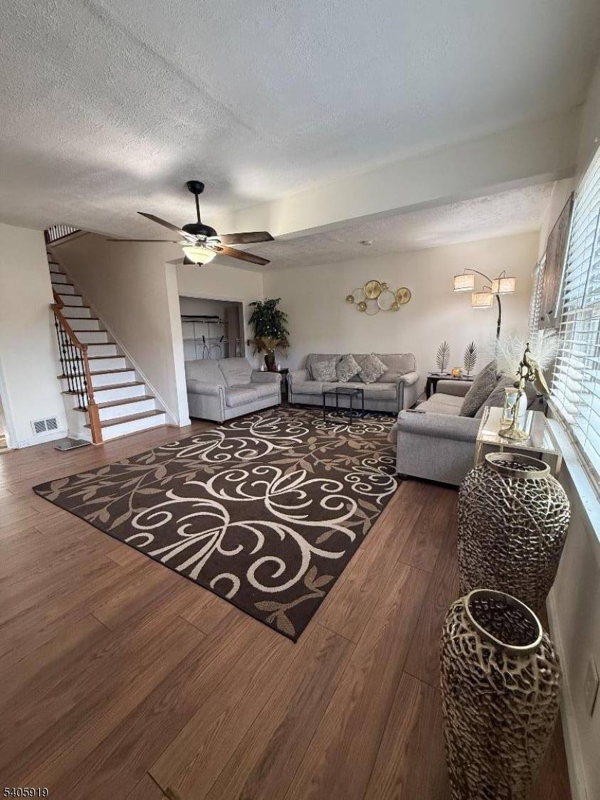 Woodbridge Twp., NJ 07001,33 W Park Ave