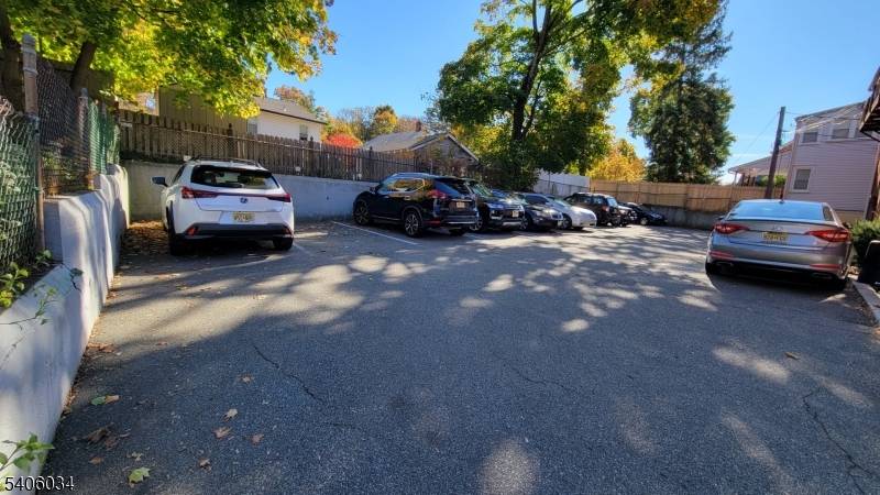 Caldwell Boro Twp., NJ 07006,138 Roseland Ave, Unit 4