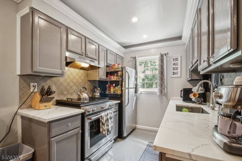 Montclair Twp., NJ 07042,39 Harrison Ave #19