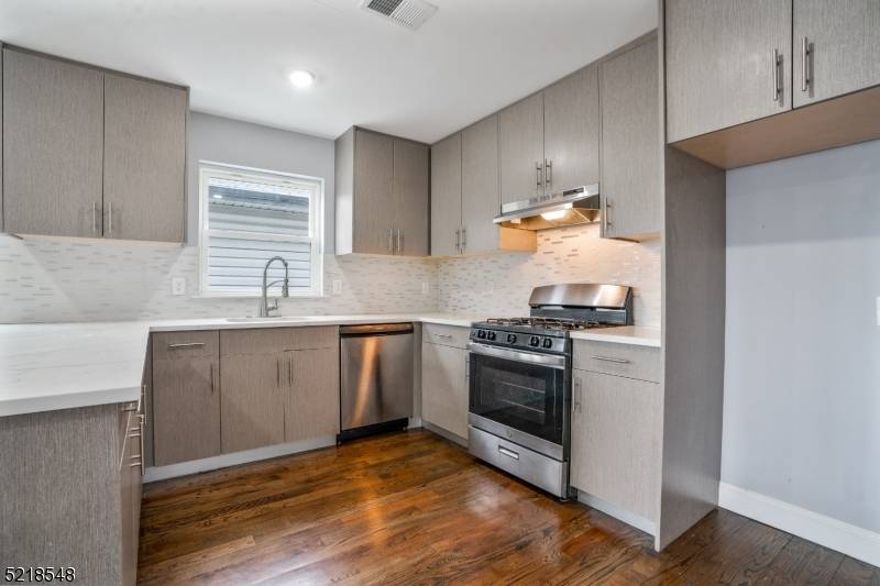 Newark City, NJ 07103,414 S 16Th St