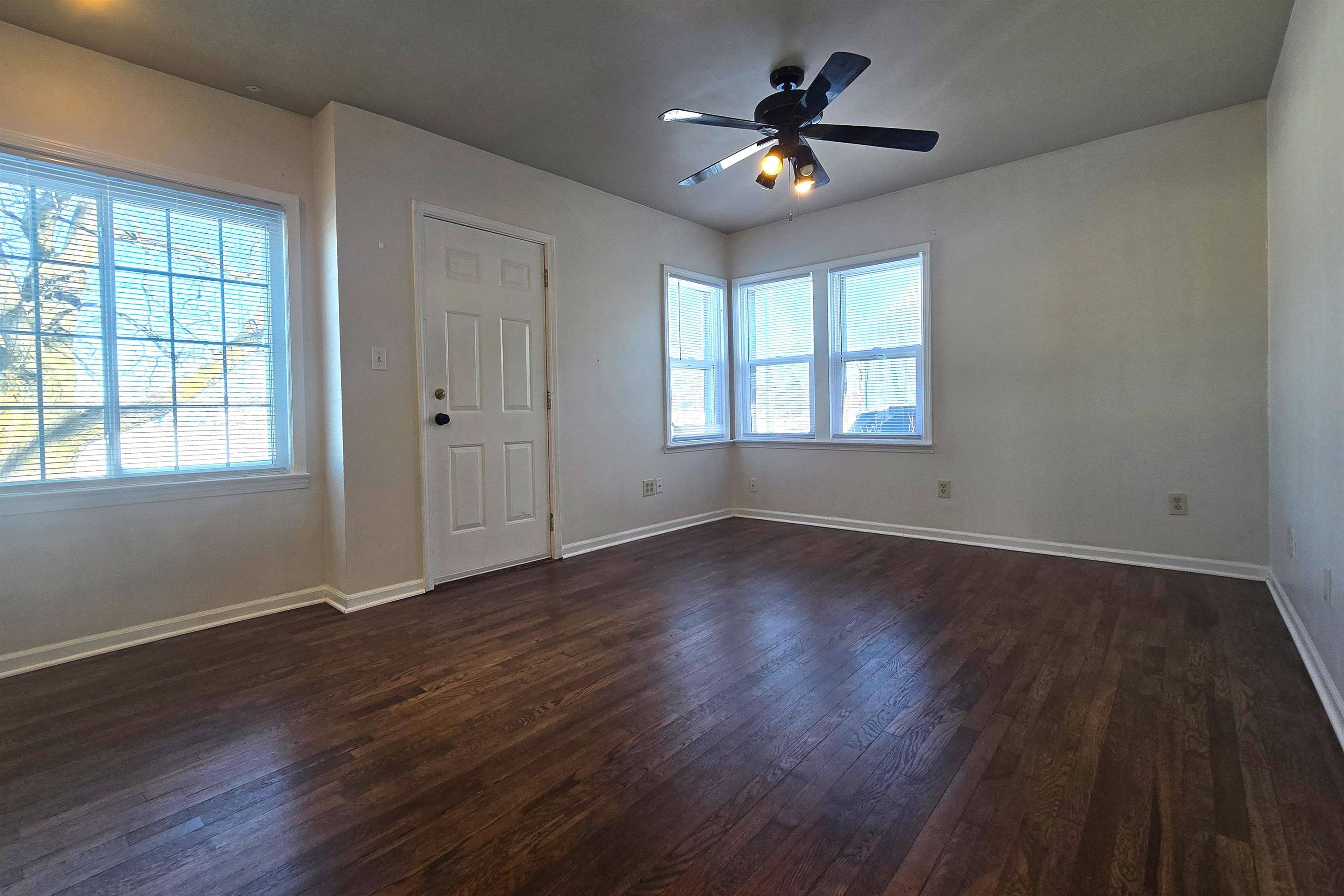 Burton, MI 48529,1216 E Hemphill RD