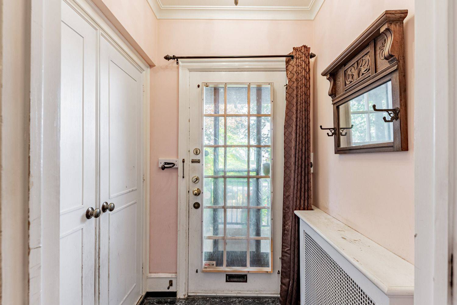 Toronto C02, ON M4V 2G6,38 Foxbar RD