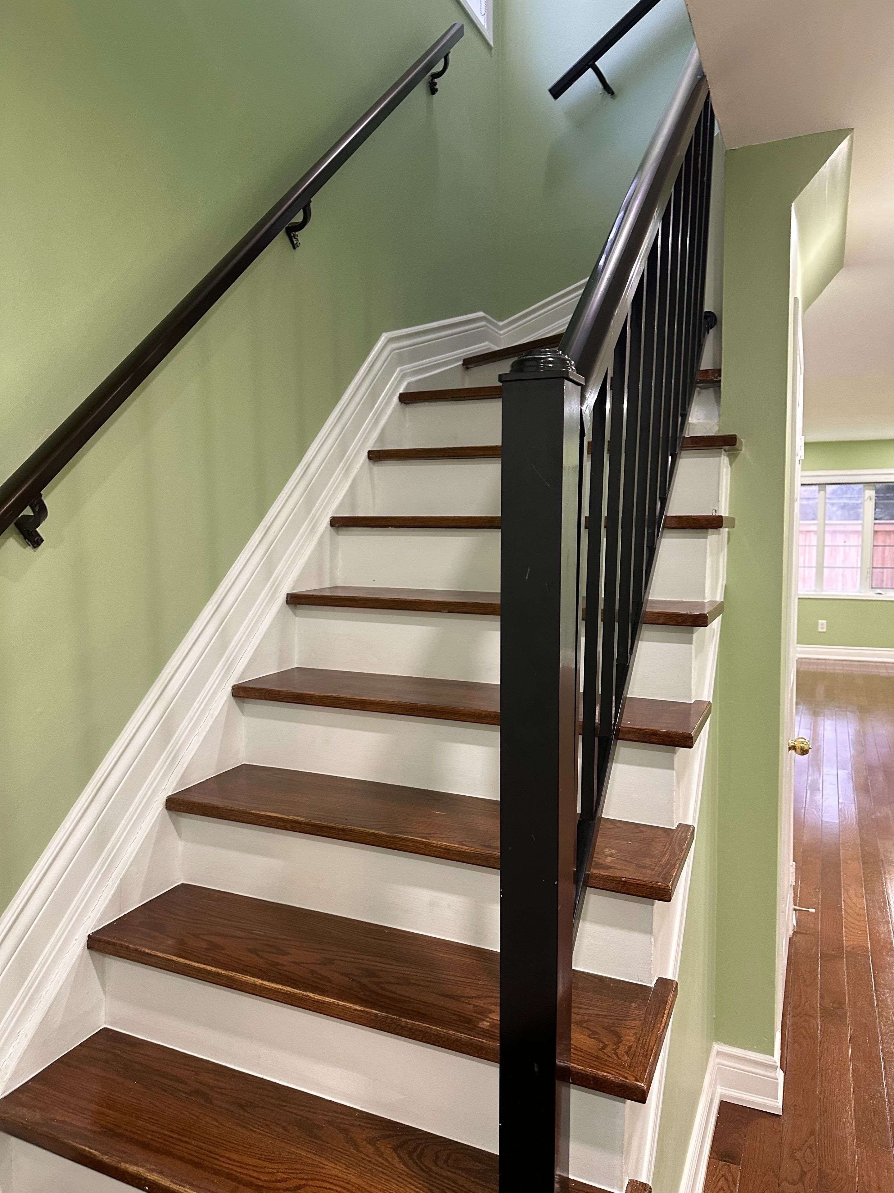 Toronto C13, ON M4A 2X5,49 Sloane AVE