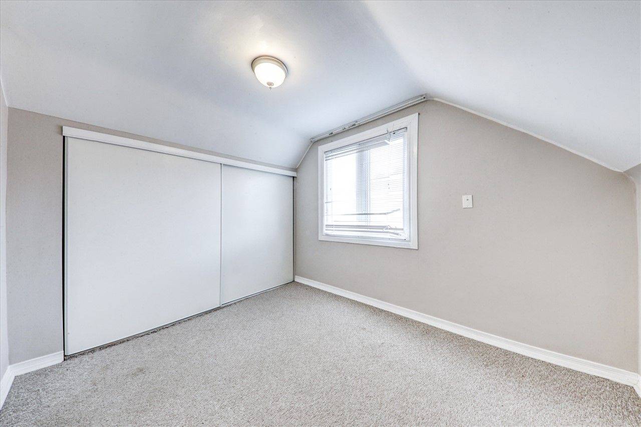 Toronto E08, ON M1M 1Y9,191 Phyllis AVE