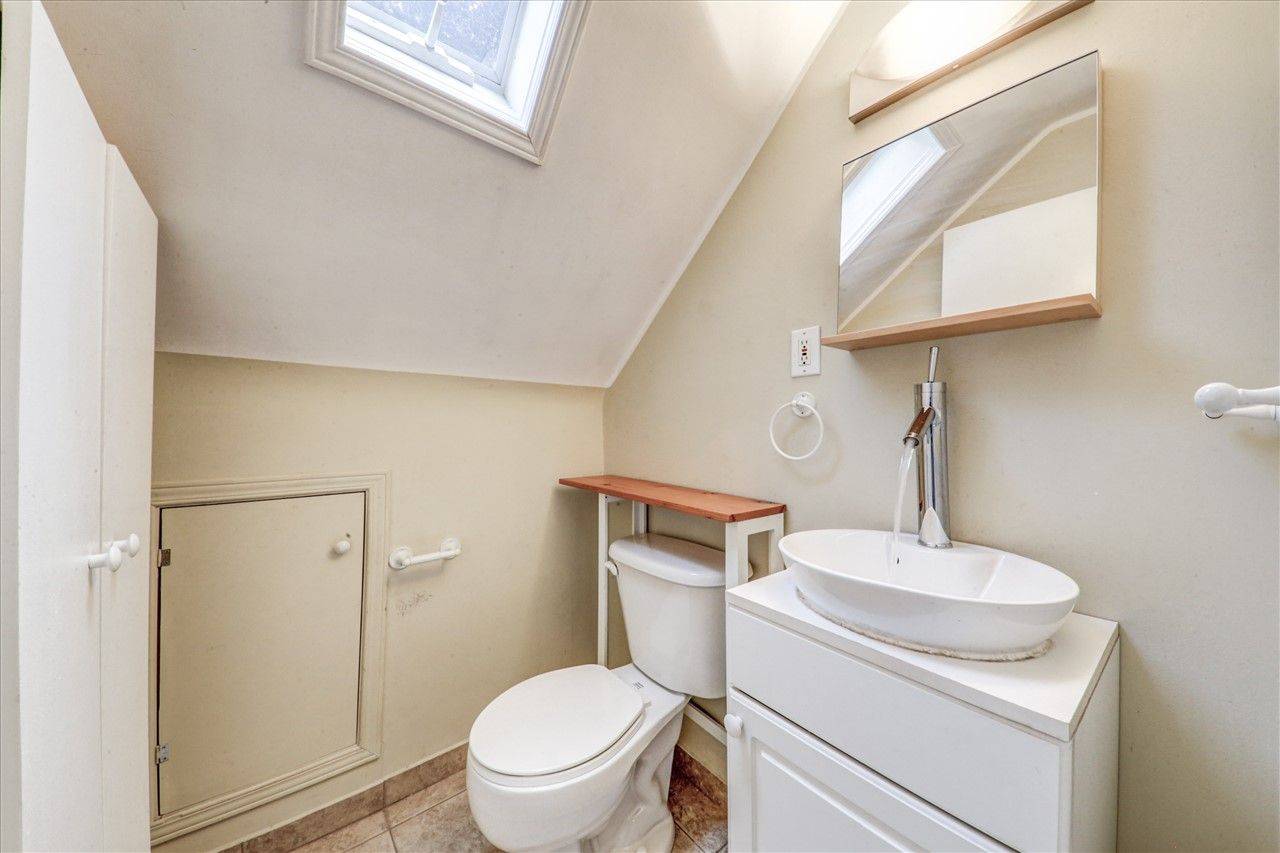 Toronto E08, ON M1M 1Y9,191 Phyllis AVE