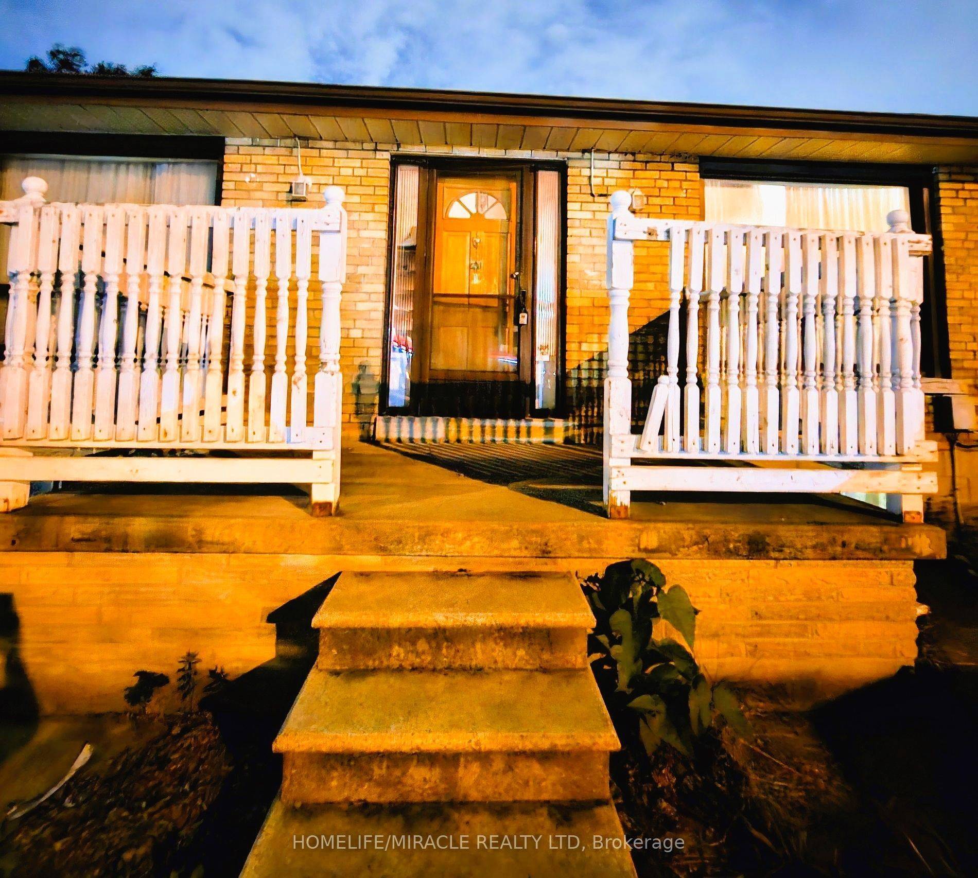 Toronto E04, ON M1K 2E8,898 Kennedy RD #BSMT ROOM -2