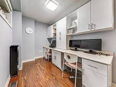 Toronto E08, ON M1J 0A4,52 Jeremiah LN