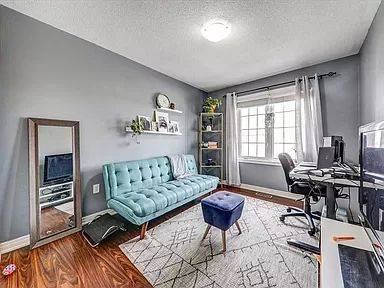 Toronto E08, ON M1J 0A4,52 Jeremiah LN