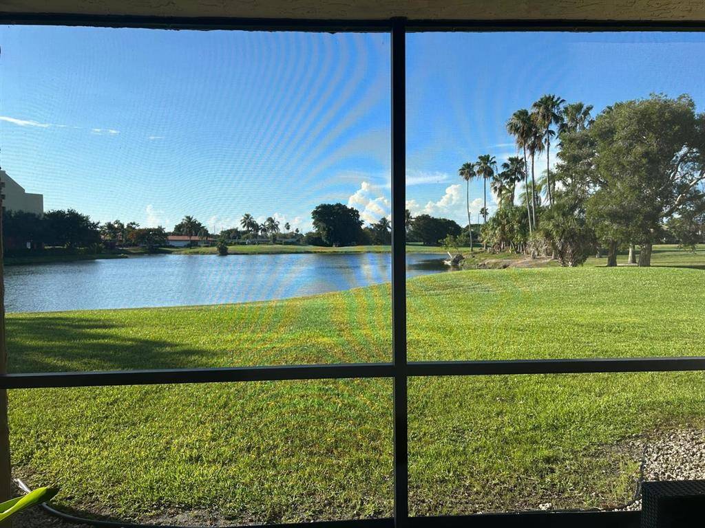 Weston, FL 33326,16325 Golf Club Rd #109