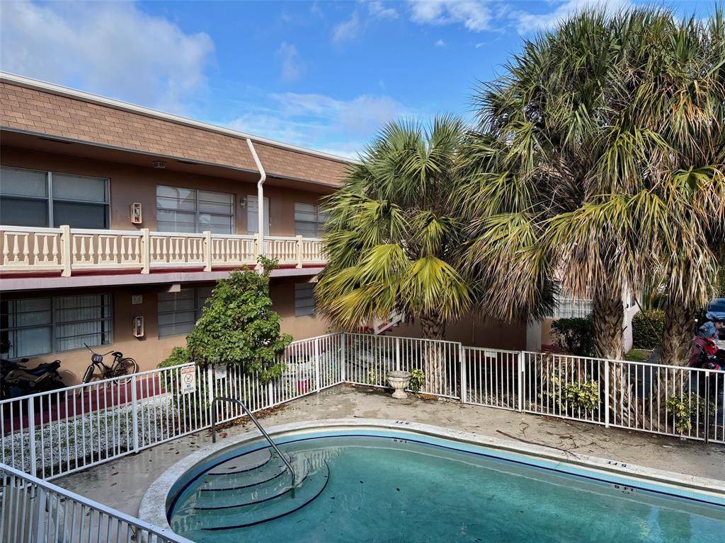 Pompano Beach, FL 33060,241 SE 9th Ave #101