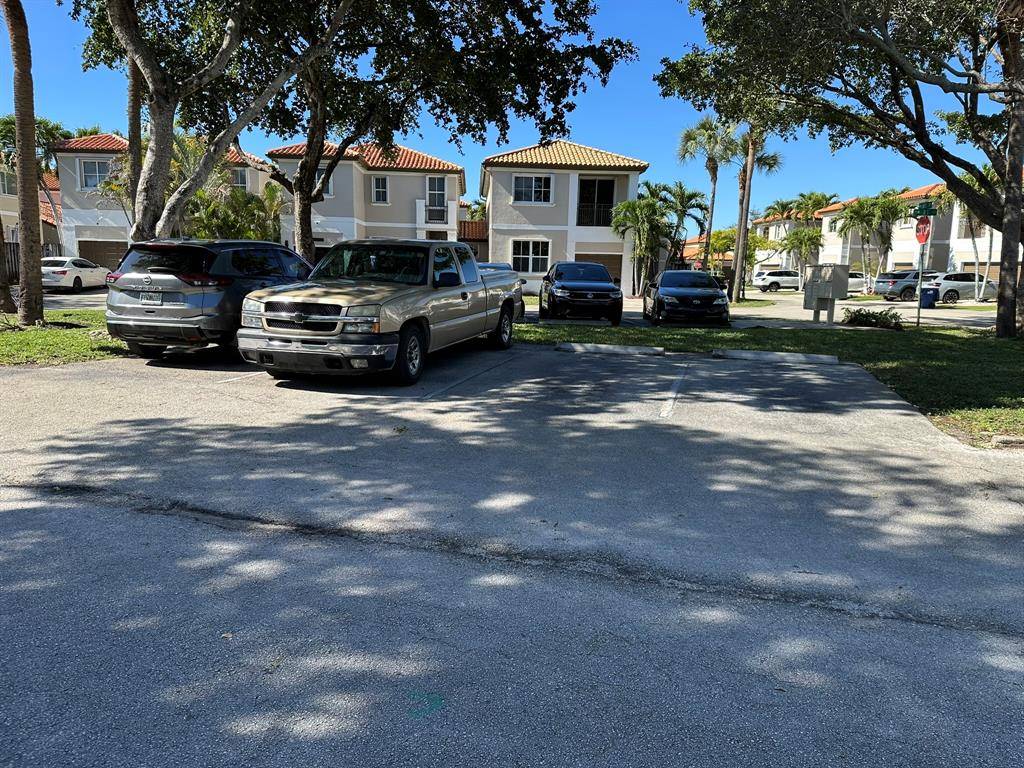 Hialeah, FL 33016,14251 NW 83rd Ave