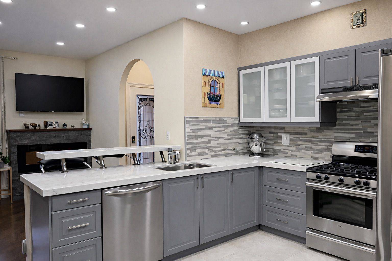 Vaughan, ON L4K 5J8,4 Forest Run BLVD