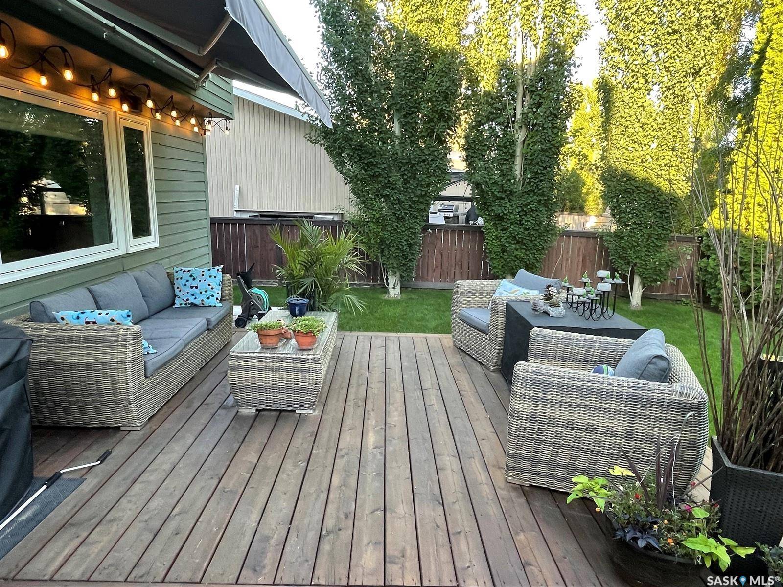 Saskatoon, SK S7J 4J1,250 Emerald TERRACE