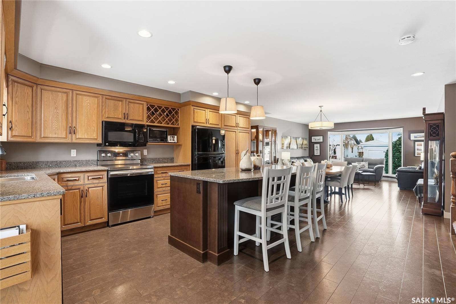 Saskatoon, SK S7J 4J1,250 Emerald TERRACE