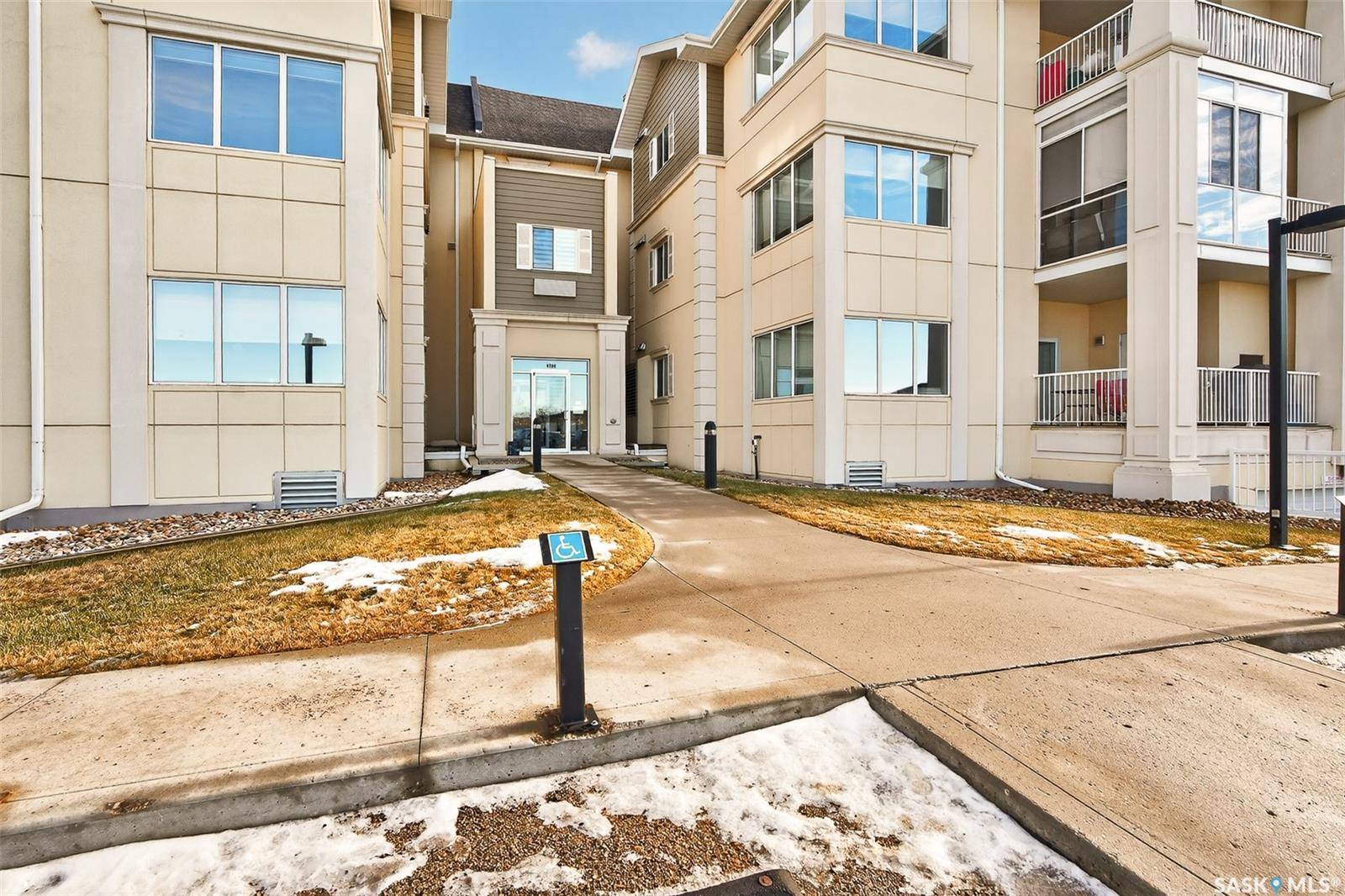 Moose Jaw, SK S6H 0A6,830A CHESTER ROAD #305