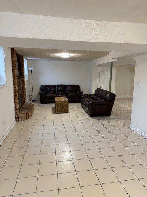 Caledon, ON L7C 2Y2,16459 Airport RD E #Basement