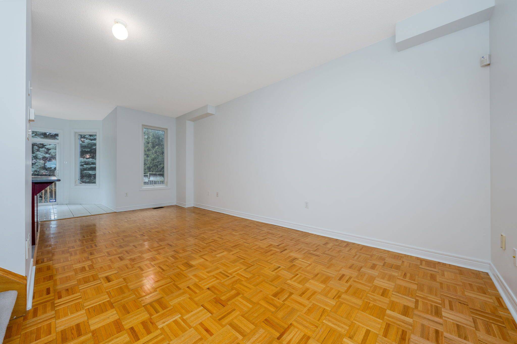 Brampton, ON L6V 4R3,29 Martree CRES