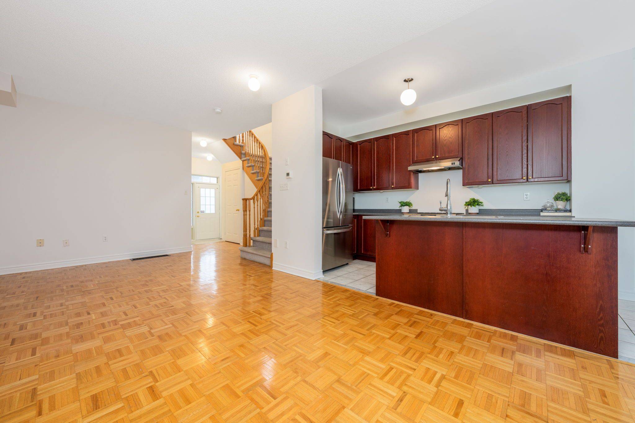 Brampton, ON L6V 4R3,29 Martree CRES