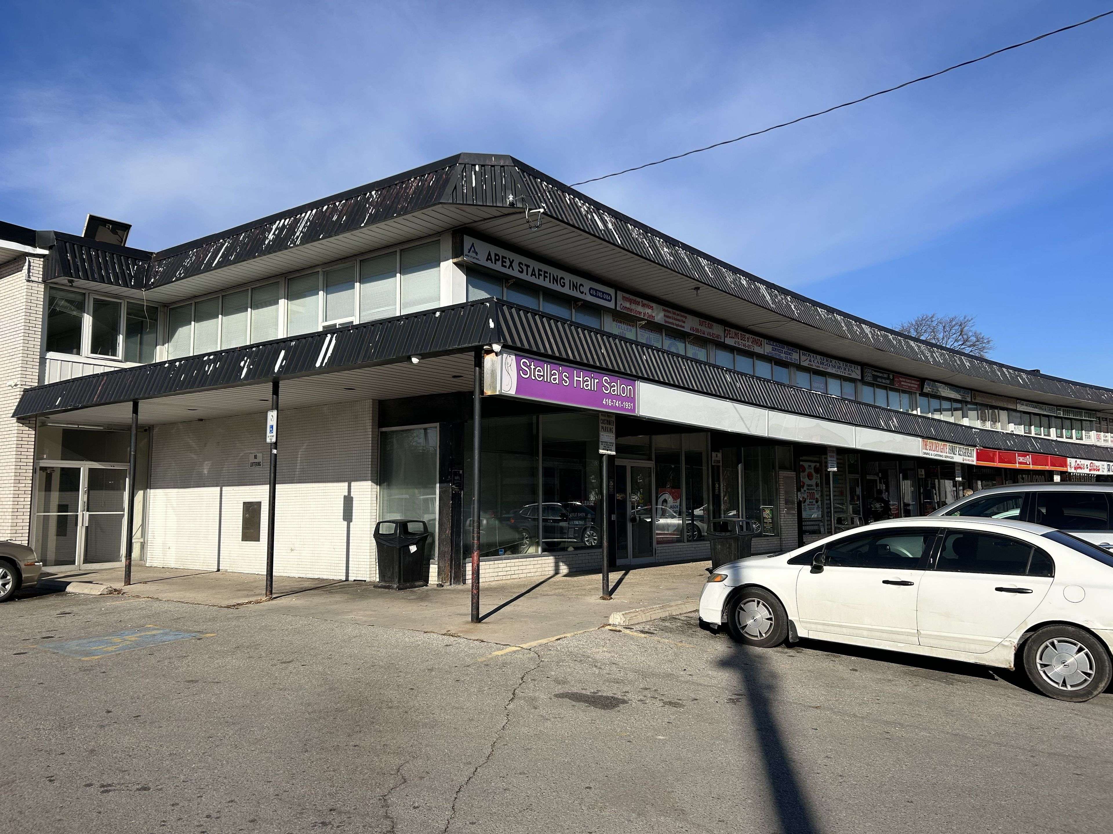 Toronto W10, ON M9W 3X8,2428 Islington AVE #16