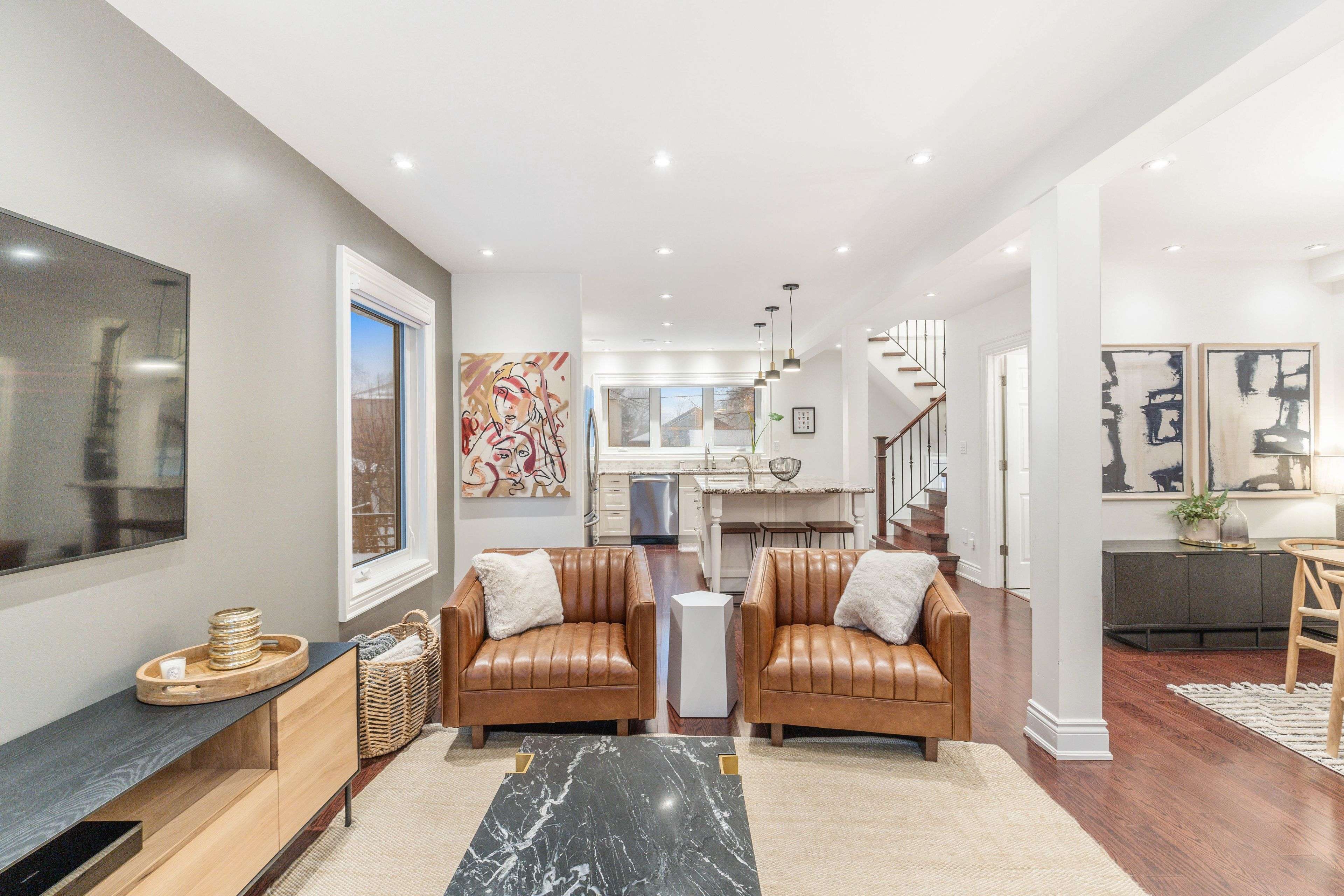 Toronto W07, ON M8Y 3L1,38 Guthrie AVE