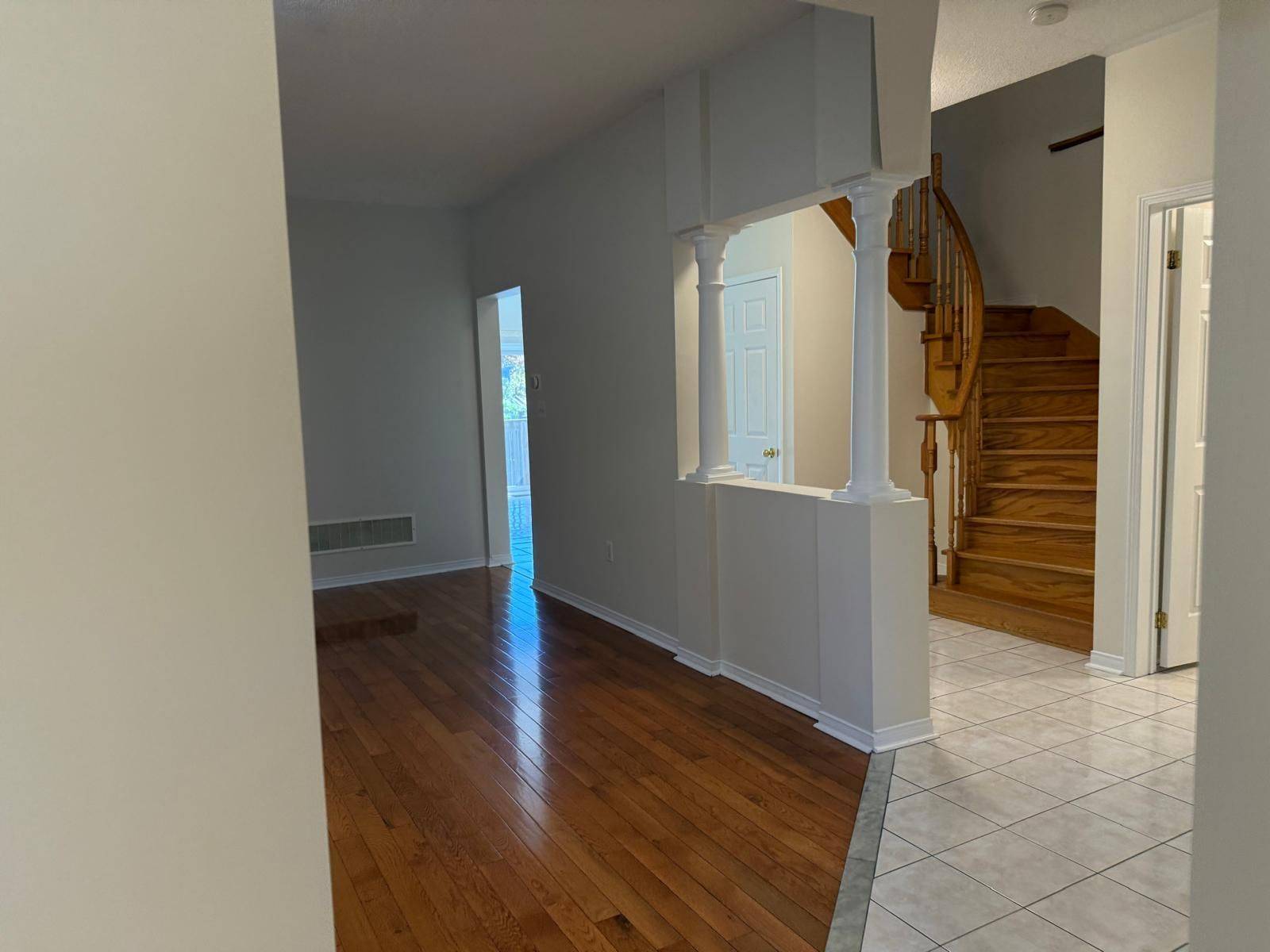 Mississauga, ON L5R 0A9,478 Huntington Ridge DR