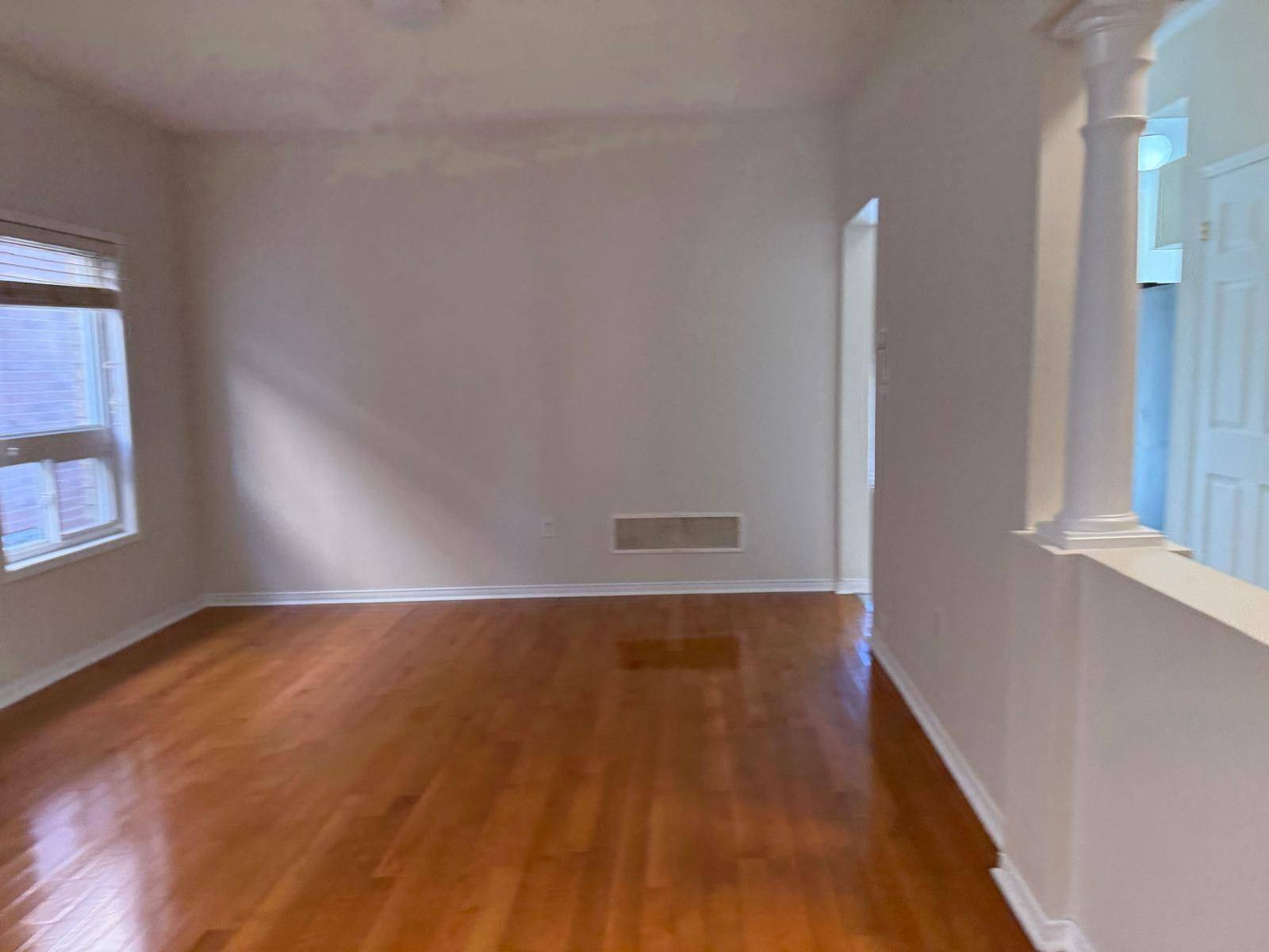 Mississauga, ON L5R 0A9,478 Huntington Ridge DR