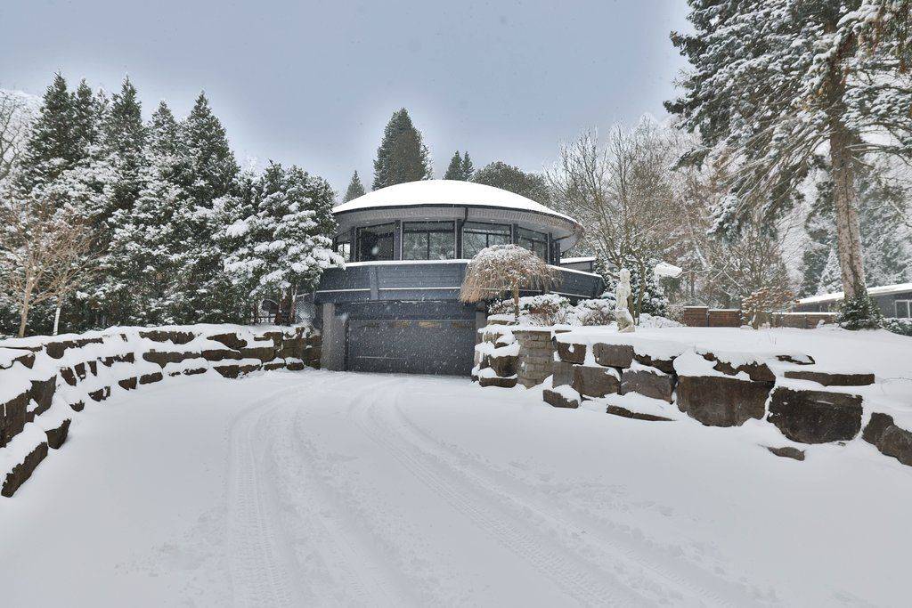 Mississauga, ON L5H 2L8,1352 Nocturne CT