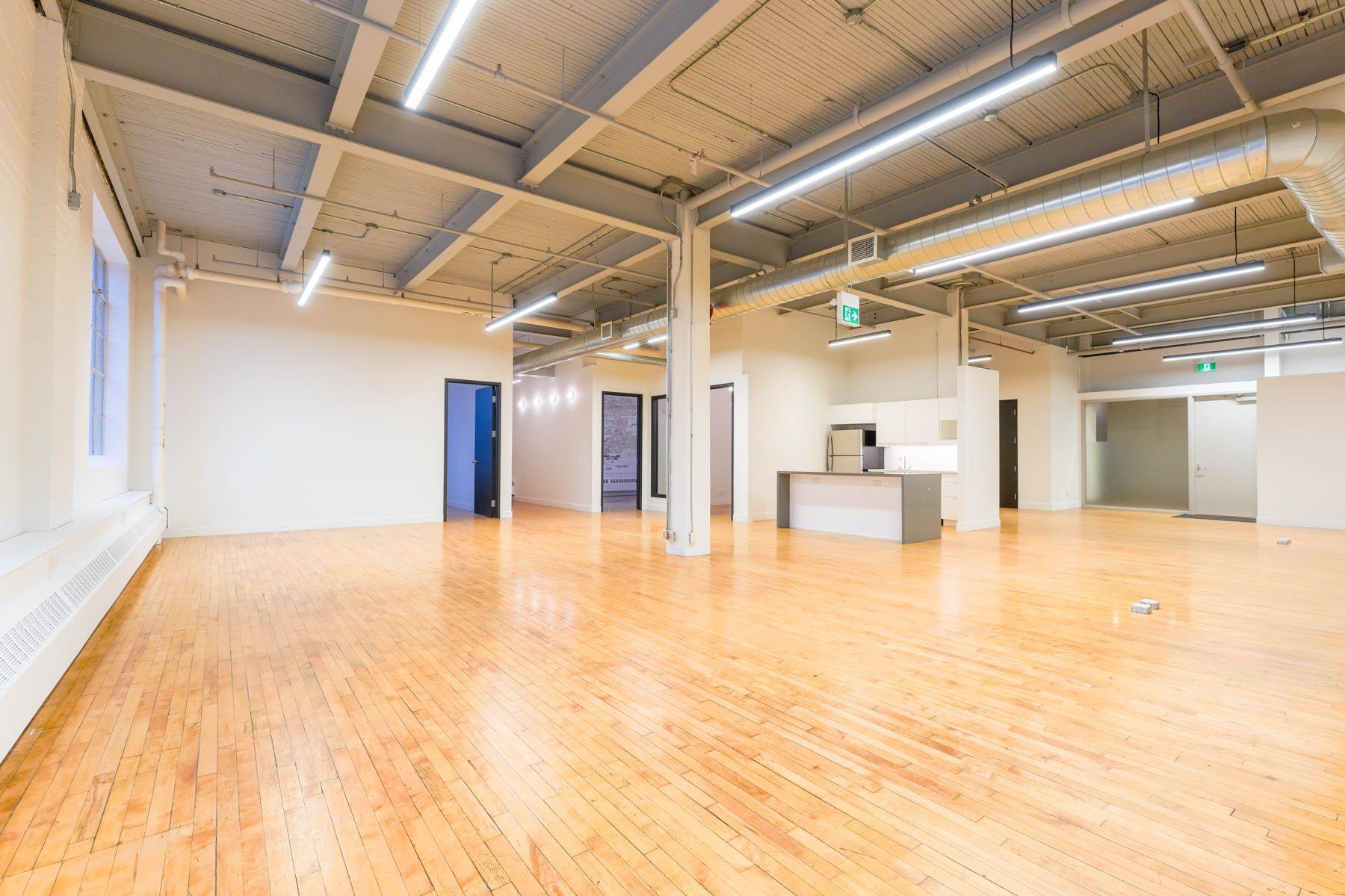 Toronto W01, ON M6K 3J1,219 Dufferin ST #215C