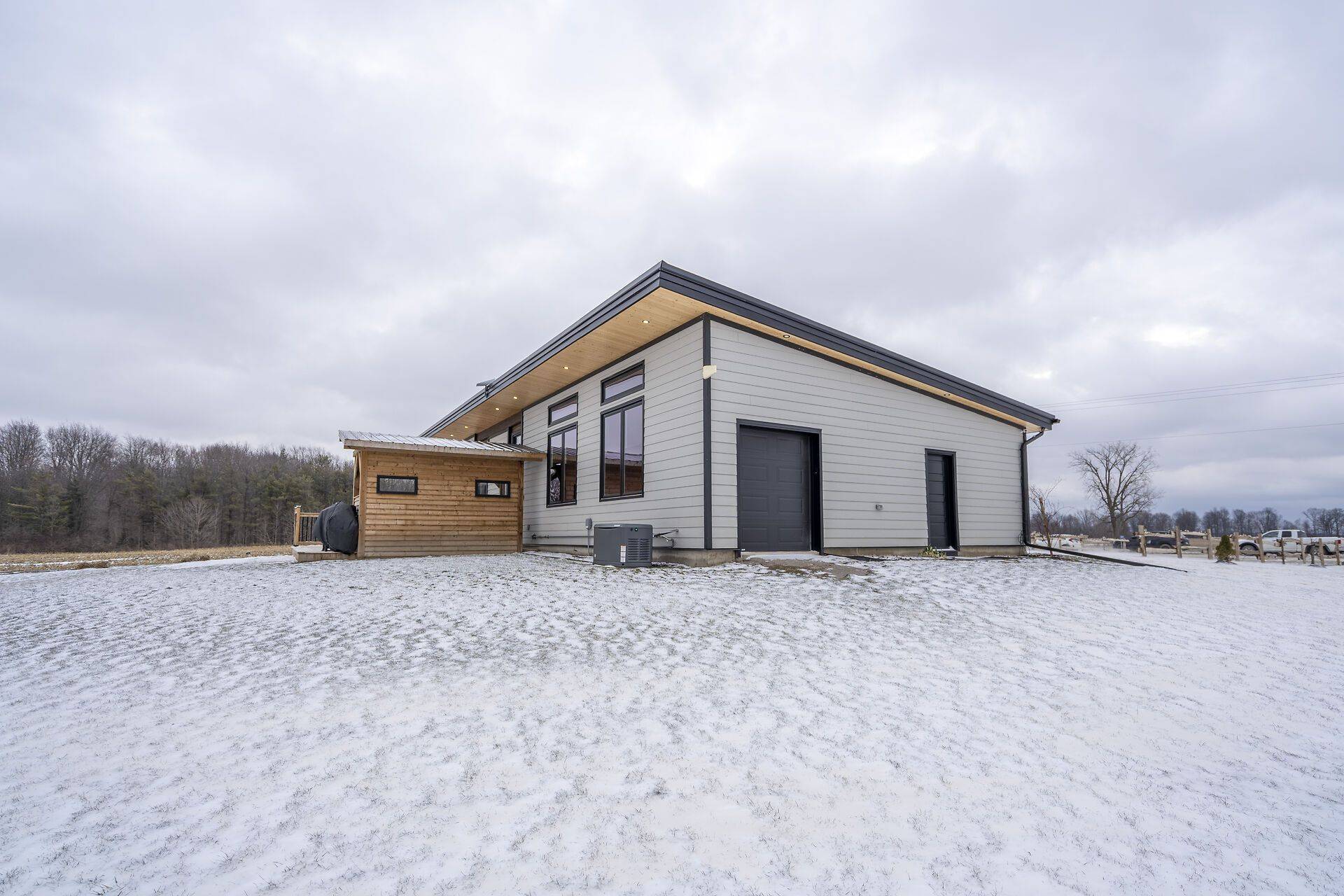 South-west Oxford, ON N0L 1C0,143273 Hawkins RD W