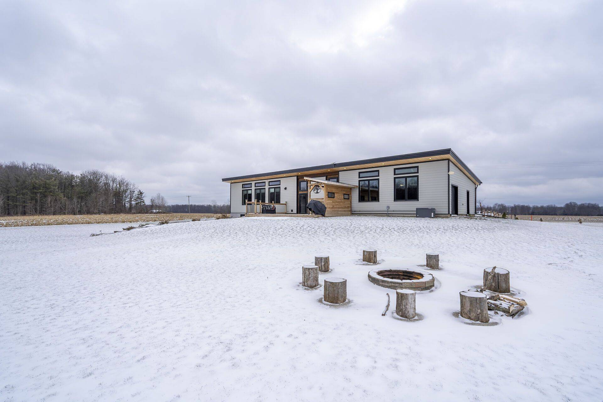 South-west Oxford, ON N0L 1C0,143273 Hawkins RD W